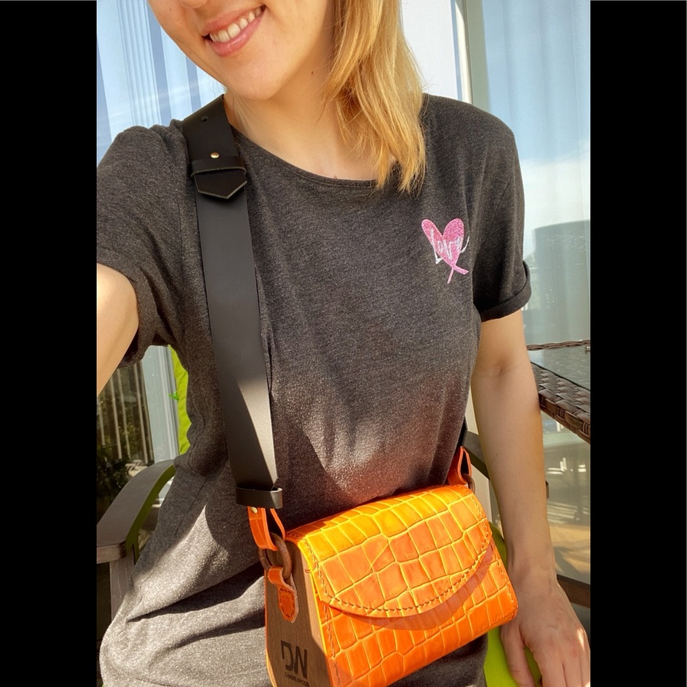 NWT DW Handmade Genuine Leather & Wood Crossbody